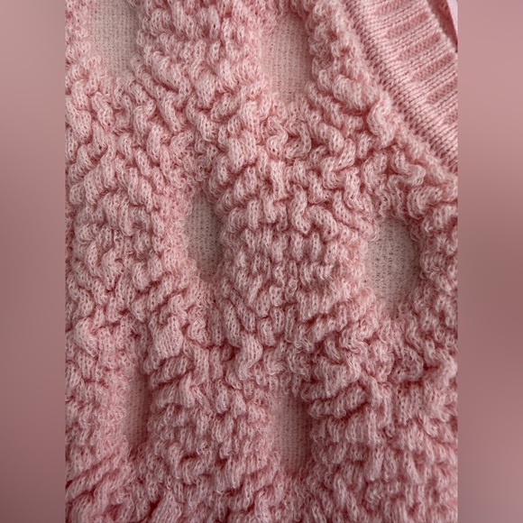 NWT. Cyrus Blush Pink Textured Knit Top - Picture 9 of 9